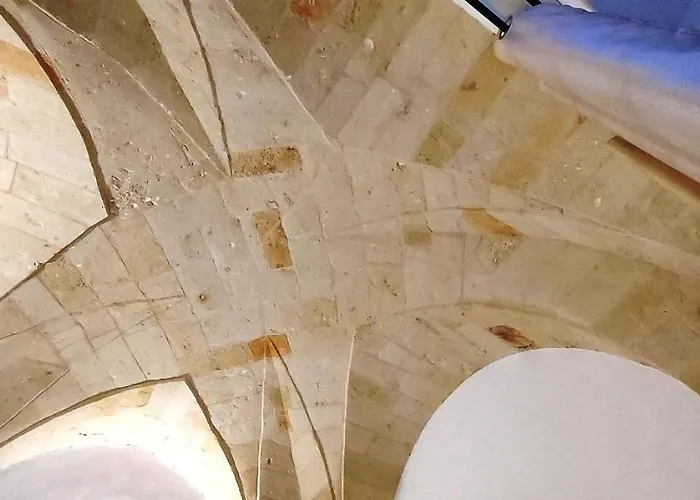 לינה וארוחת בוקר Zi Gi 3*